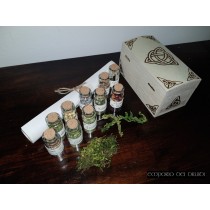 Witches Herb Box- 13 Erbe della Strega con cofanetto in legno pirografato a mano