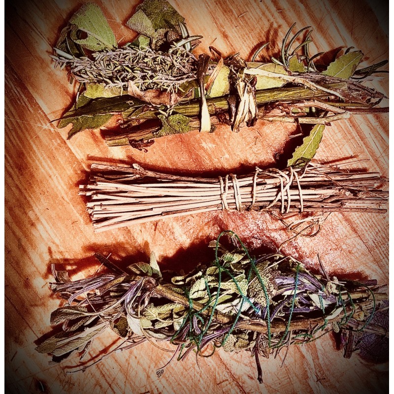 3 SMUDGE - 1. alloro timo salvia rosmarino ciliegio 2 ginestra 3.salvia e rosmarino 3 SMUDGE - 1. alloro timo salvia rosmarino ciliegio 2 ginestra 3.salvia e rosmarino